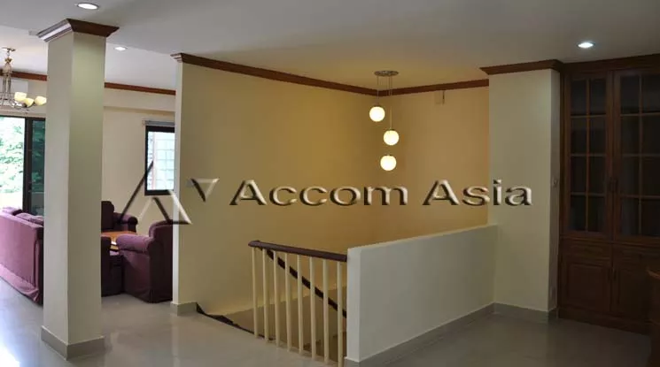  1  3 br Apartment For Rent in Sukhumvit ,Bangkok BTS Phrom Phong at Homey and relaxed 13001633