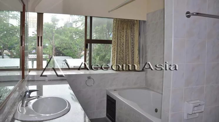 12  3 br Apartment For Rent in Sukhumvit ,Bangkok BTS Phrom Phong at Homey and relaxed 13001634