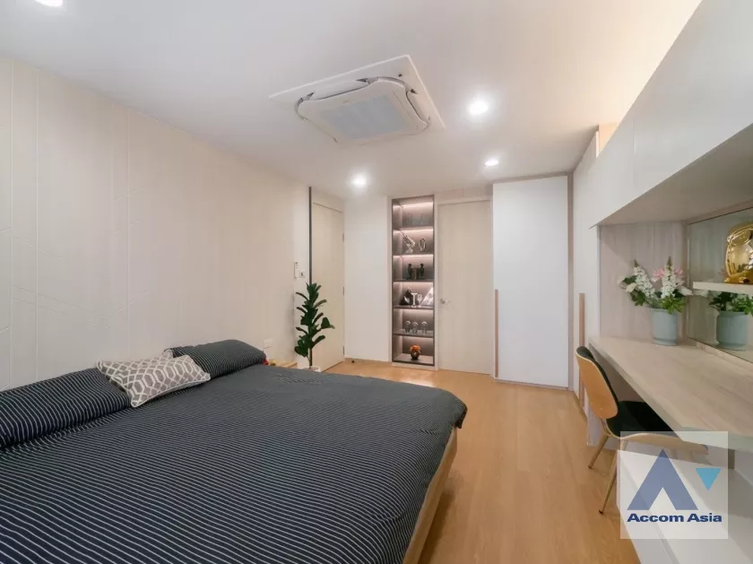 17  3 br Condominium For Rent in Sukhumvit ,Bangkok BTS Phrom Phong at Acadamia Grand Tower 13001640