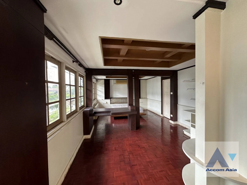 6  4 br Townhouse for rent and sale in Sukhumvit ,Bangkok BTS Thong Lo 13001642