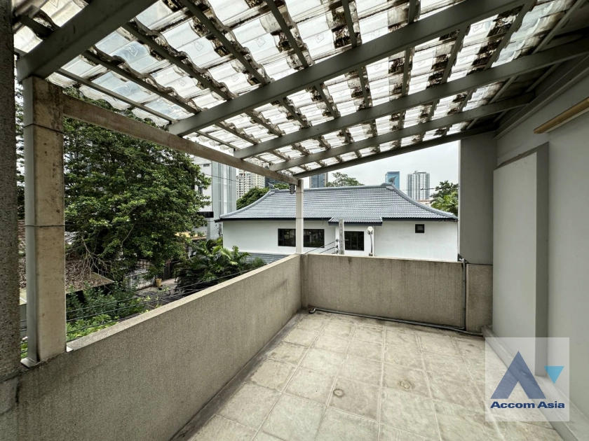 11  4 br Townhouse for rent and sale in Sukhumvit ,Bangkok BTS Thong Lo 13001642