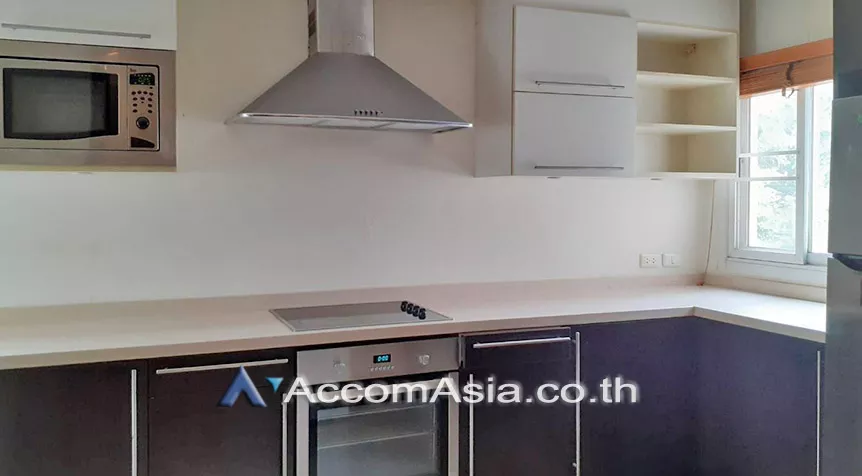 5  3 br Apartment For Rent in Sathorn ,Bangkok BTS Chong Nonsi at Quality Of Living 13001663