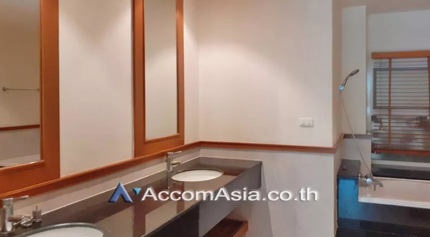 7  3 br Apartment For Rent in Sathorn ,Bangkok BTS Chong Nonsi at Quality Of Living 13001663