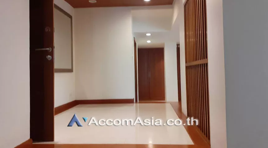 9  3 br Apartment For Rent in Sathorn ,Bangkok BTS Chong Nonsi at Quality Of Living 13001663