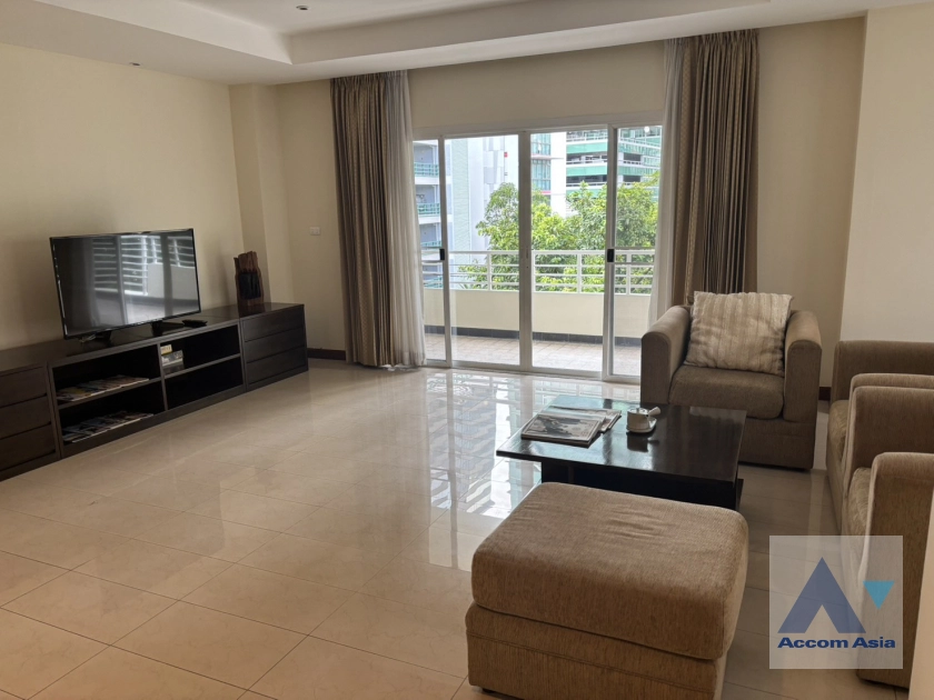 unitPet friendly |  3 Bedrooms  Apartment For Rent & Sale in Sathorn, Bangkok  near BTS Chong Nonsi (13001663)