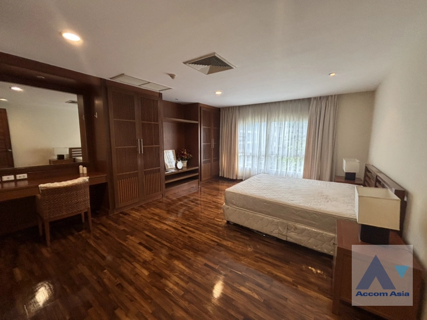 6  3 br Apartment for rent and sale in Sathorn ,Bangkok BTS Chong Nonsi at Quality Of Living 13001663