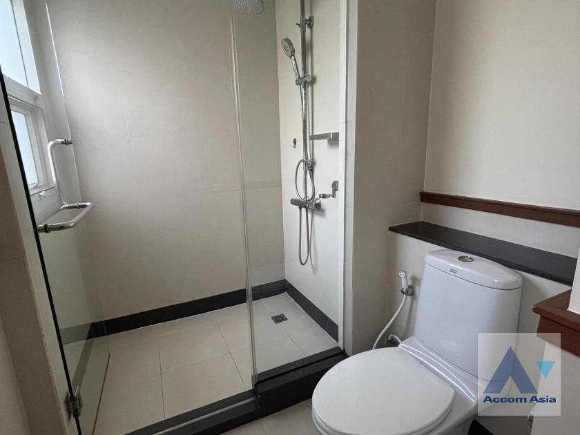 12  3 br Apartment for rent and sale in Sathorn ,Bangkok BTS Chong Nonsi at Quality Of Living 13001663