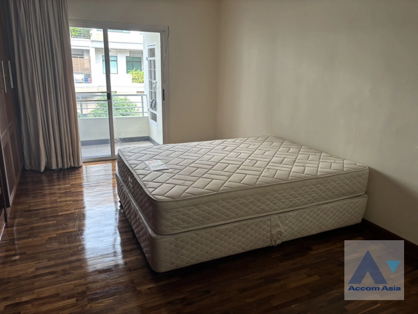 8  3 br Apartment for rent and sale in Sathorn ,Bangkok BTS Chong Nonsi at Quality Of Living 13001663