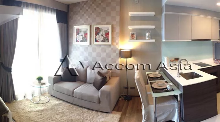  1 Bedroom  Condominium For Rent in Sukhumvit, Bangkok  near BTS Ekkamai (13001669)