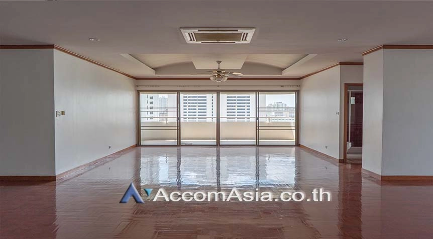 unitBig Balcony |  4 Bedrooms  Condominium For Rent in Sukhumvit, Bangkok  near BTS Nana (13001739)
