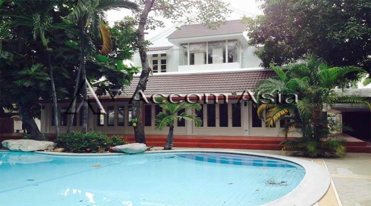 unitHome Office, Private Swimming Pool | Private tropical house with pool and lush garden in the Sathorn area (13001750)