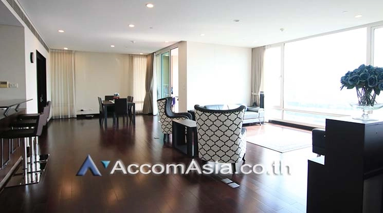 Condominium For Rent in Chit Lom, Bangkok Code 13001752