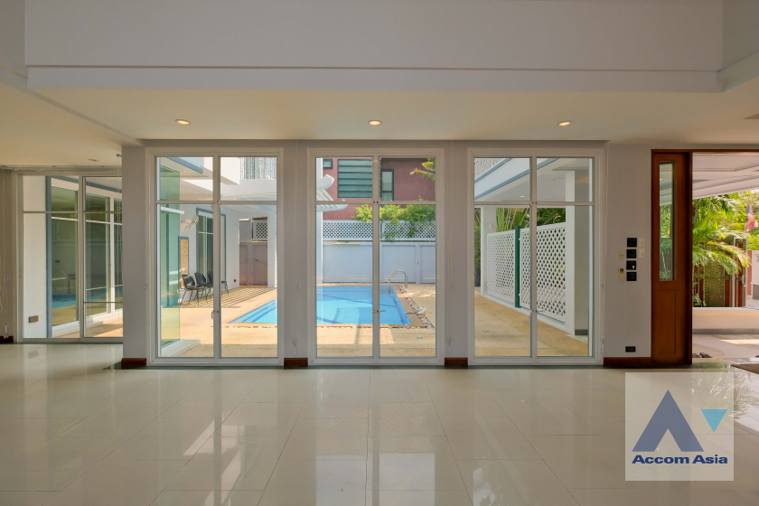 unitPrivate Swimming Pool |  5 Bedrooms  House For Rent & Sale in Sukhumvit, Bangkok  near BTS Phrom Phong (13001780)