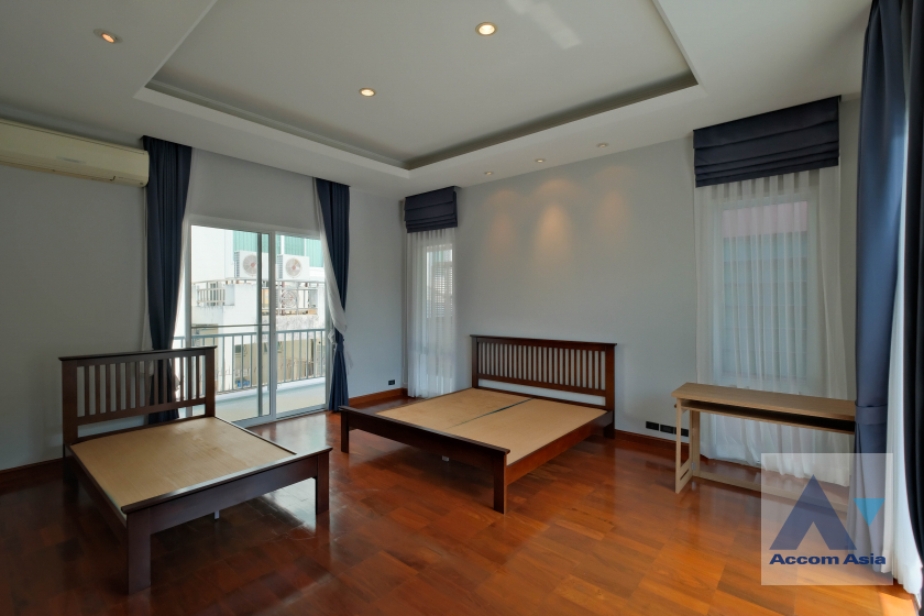 25  5 br House for rent and sale in Sukhumvit ,Bangkok BTS Phrom Phong 13001780
