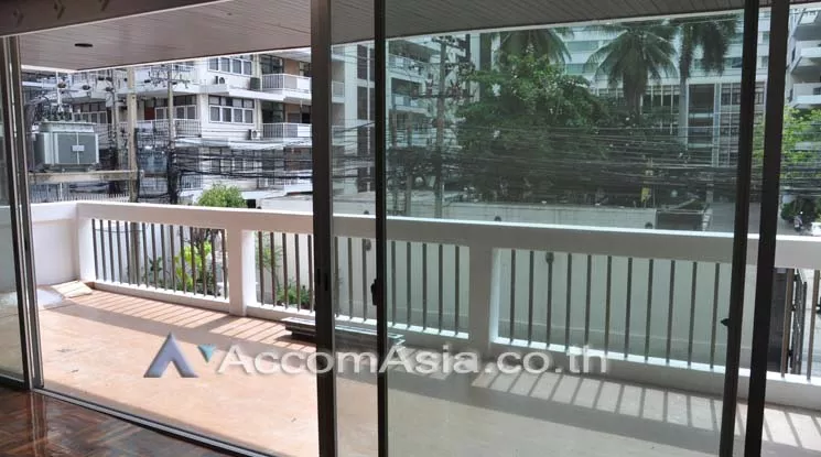 unitPet friendly |  3 Bedrooms  Apartment For Rent in Sukhumvit, Bangkok  near BTS Nana (13001824)