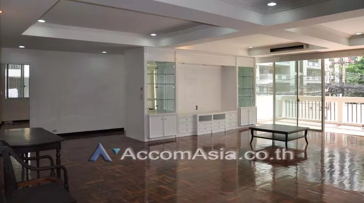 unitPet friendly |  3 Bedrooms  Apartment For Rent in Sukhumvit, Bangkok  near BTS Nana (13001824)