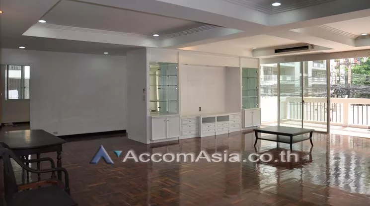  1  3 br Apartment For Rent in Sukhumvit ,Bangkok BTS Nana at Easy to access BTS and MRT 13001824
