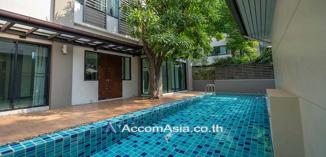 Private Swimming Pool |  3 Bedrooms  House For Rent in Sukhumvit, Bangkok  near BTS Thong Lo (13001851)