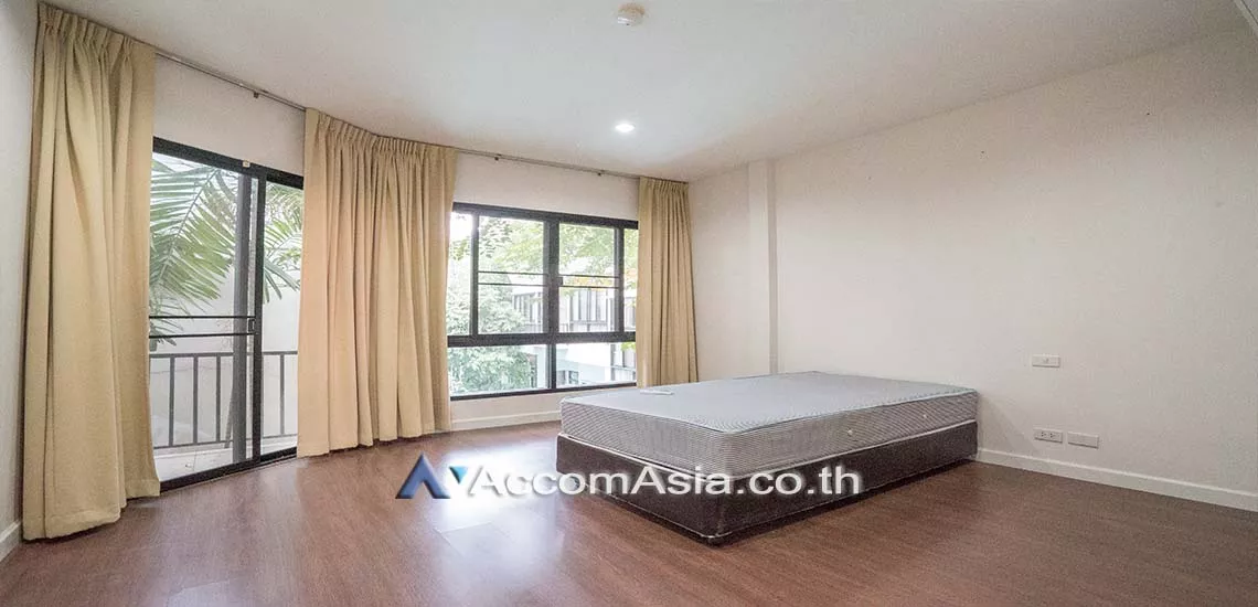 6  4 br House For Rent in Sukhumvit ,Bangkok BTS Thong Lo at The urban forestry residence 13001852