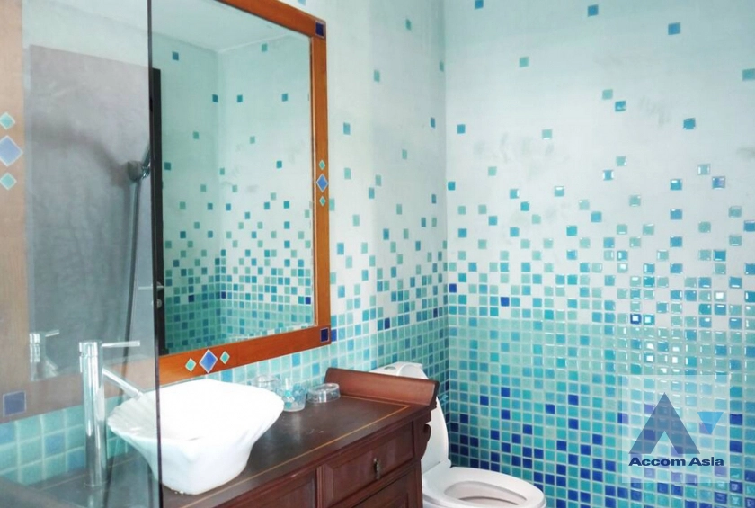 15  3 br House for rent and sale in Sukhumvit ,Bangkok BTS Thong Lo 13001853