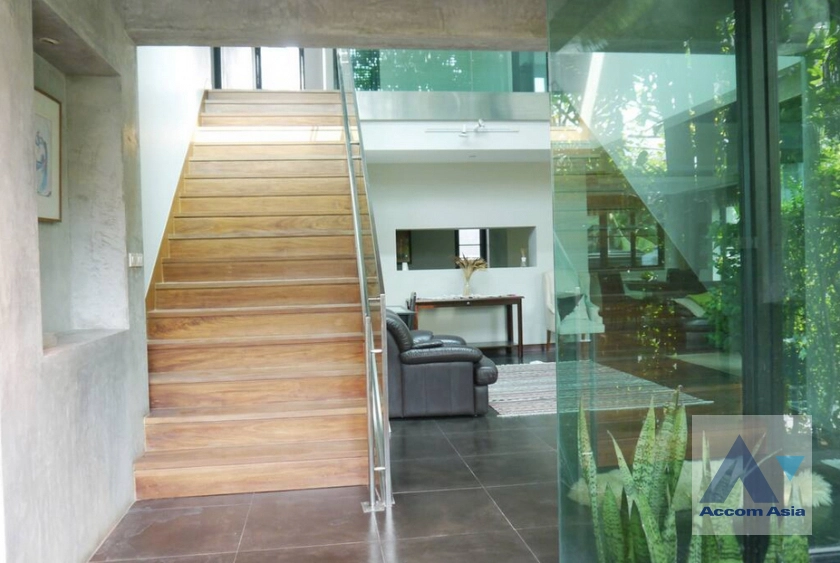 9  3 br House for rent and sale in Sukhumvit ,Bangkok BTS Thong Lo 13001853