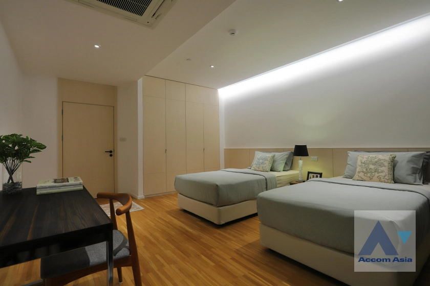 6  2 br Apartment for rent and sale in Sukhumvit ,Bangkok BTS Phrom Phong at High-Rise Serviced Apartment Near The Em District 13001855