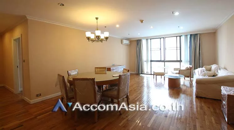  High-Rise Serviced Apartment Near The Em District Apartment  2 Bedroom for Rent BTS Phrom Phong in Sukhumvit Bangkok