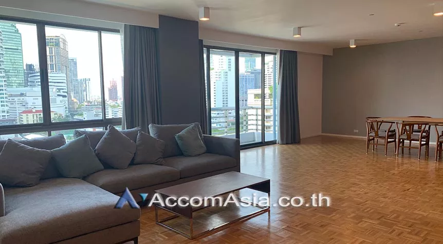  High-Rise Serviced Apartment Near The Em District Apartment  3 Bedroom for Rent BTS Phrom Phong in Sukhumvit Bangkok