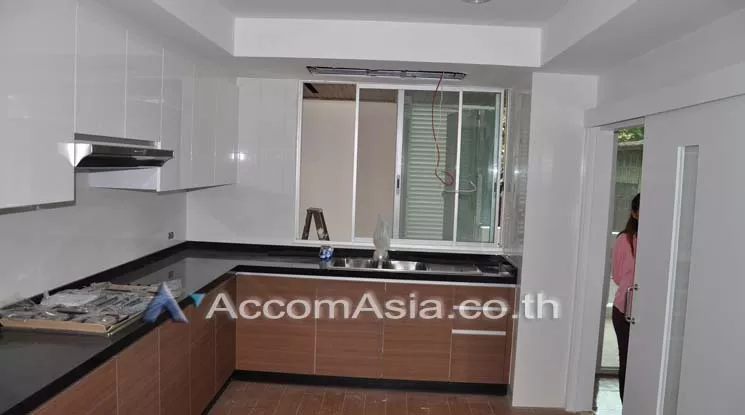 6  3 br Apartment For Rent in Sukhumvit ,Bangkok BTS Nana - BTS Asok at Easy to access BTS and MRT 13001862