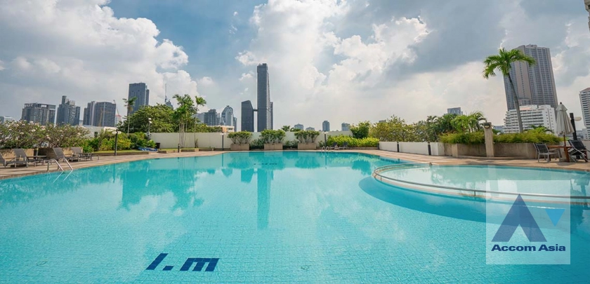Pet friendly |  Ruamsuk Condominium Condominium  3 Bedroom for Rent BTS Phrom Phong in Sukhumvit Bangkok