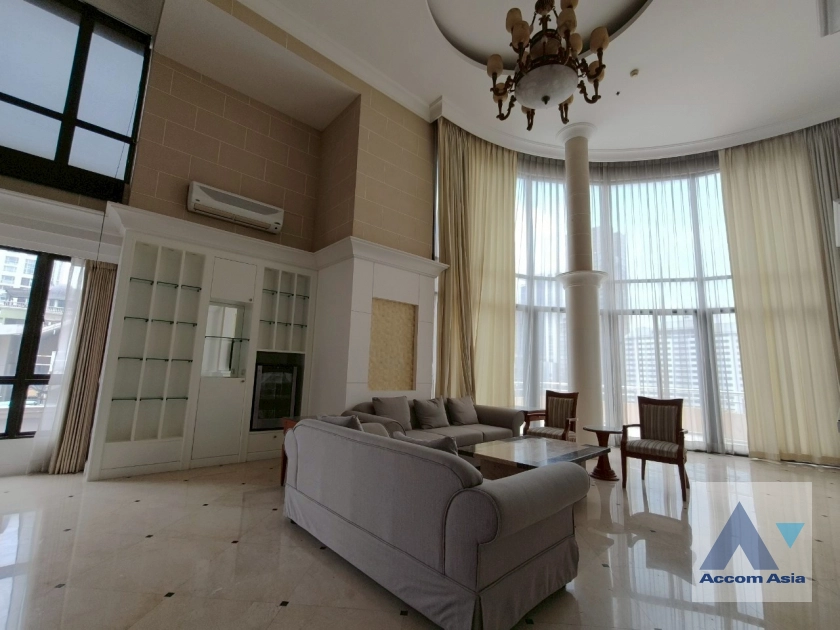 unitHuge Terrace, Private Swimming Pool, Penthouse |  4 Bedrooms  Condominium For Rent in Ploenchit, Bangkok  near BTS Chitlom (20907)
