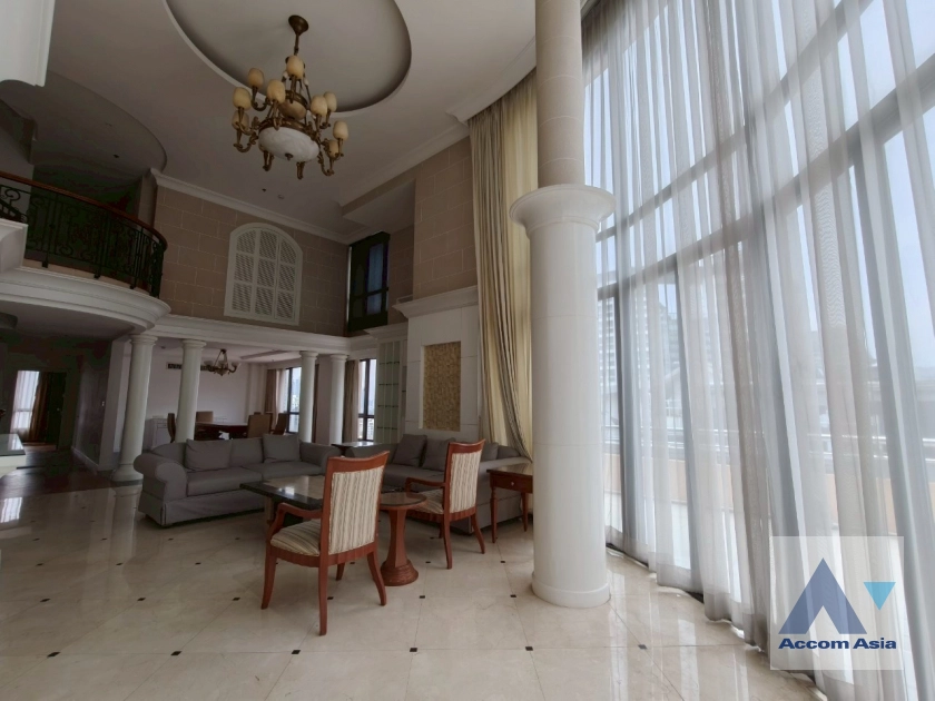 unitHuge Terrace, Private Swimming Pool, Penthouse |  4 Bedrooms  Condominium For Rent in Ploenchit, Bangkok  near BTS Chitlom (20907)
