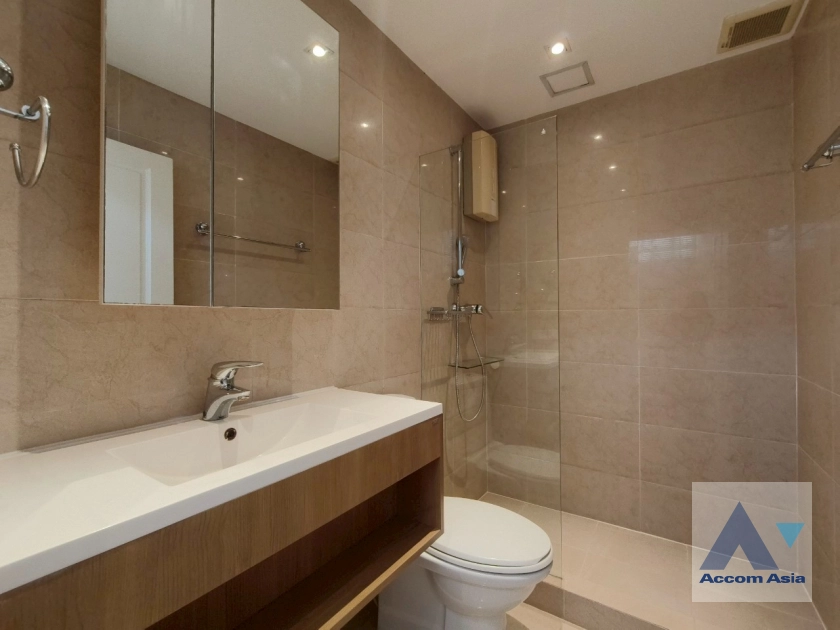 24  4 br Condominium For Rent in Ploenchit ,Bangkok BTS Chitlom at Baan Na Varang 20907