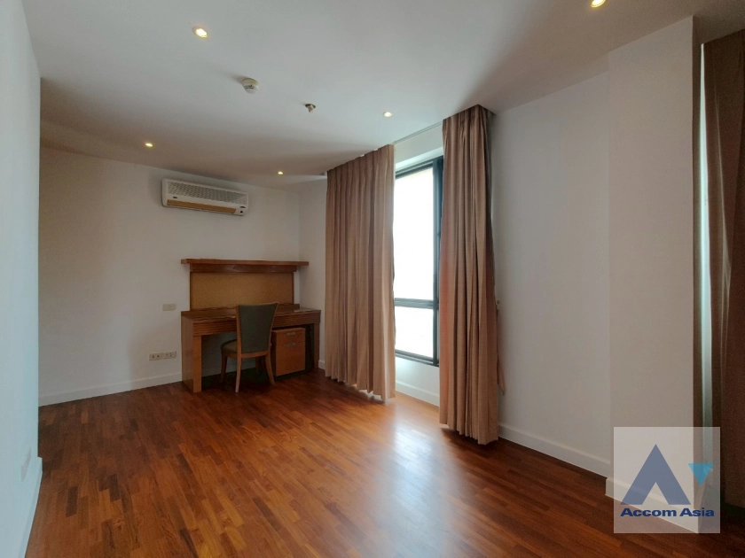 25  4 br Condominium For Rent in Ploenchit ,Bangkok BTS Chitlom at Baan Na Varang 20907