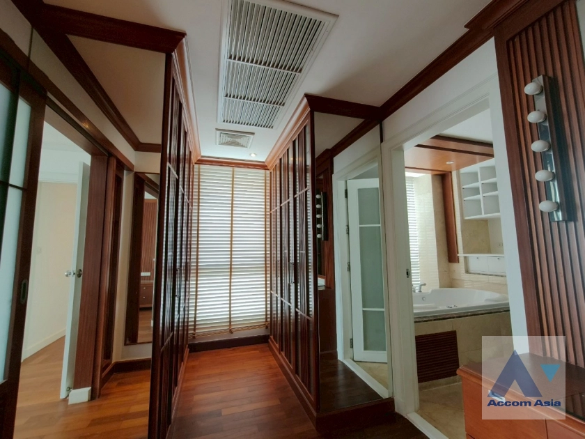 29  4 br Condominium For Rent in Ploenchit ,Bangkok BTS Chitlom at Baan Na Varang 20907