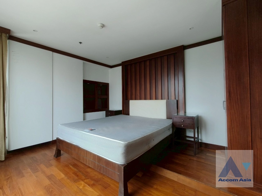 18  4 br Condominium For Rent in Ploenchit ,Bangkok BTS Chitlom at Baan Na Varang 20907