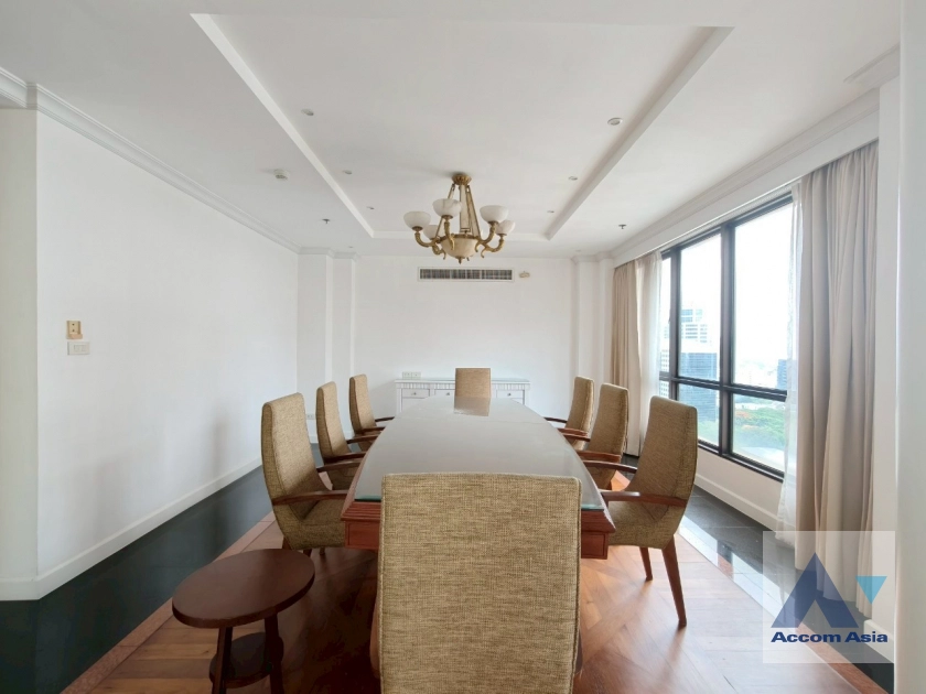 5  4 br Condominium For Rent in Ploenchit ,Bangkok BTS Chitlom at Baan Na Varang 20907