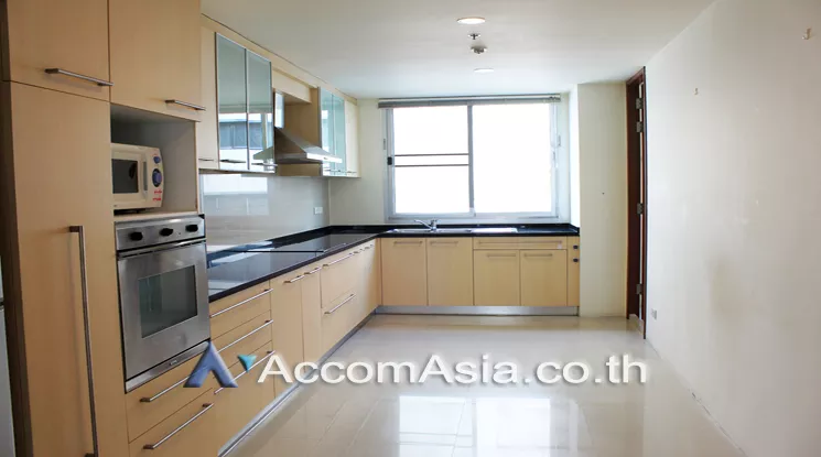 Pet friendly |  4 Bedrooms  Apartment For Rent in Silom, Bangkok  near BTS Surasak (13001922)