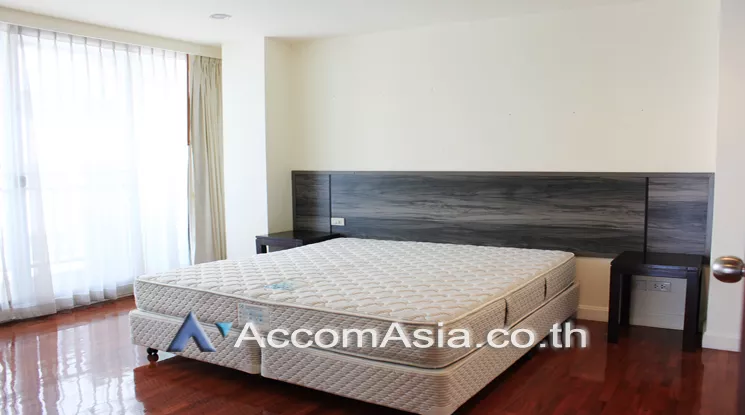 5  4 br Apartment For Rent in Silom ,Bangkok BTS Surasak at High-end Low Rise  13001922