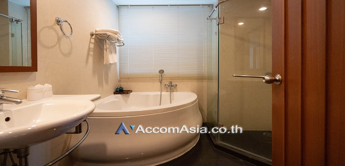 6  3 br Apartment for rent and sale in Silom ,Bangkok BTS Surasak at High-end Low Rise  13001923