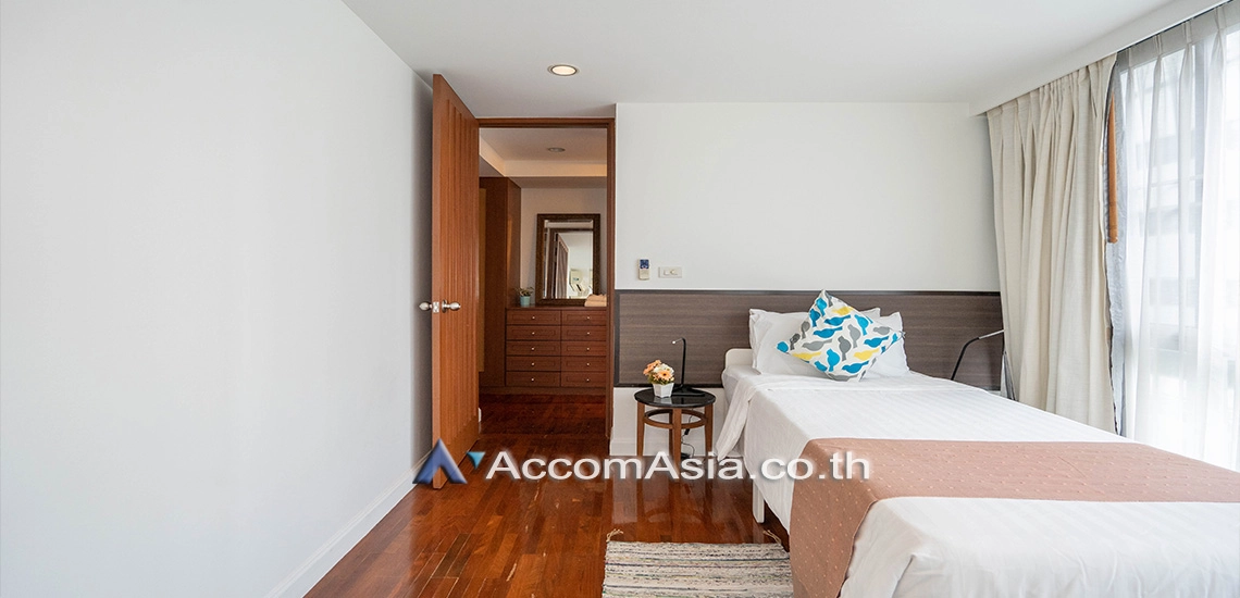 10  3 br Apartment for rent and sale in Silom ,Bangkok BTS Surasak at High-end Low Rise  13001923