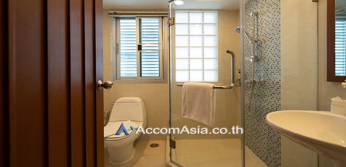 7  3 br Apartment for rent and sale in Silom ,Bangkok BTS Surasak at High-end Low Rise  13001923