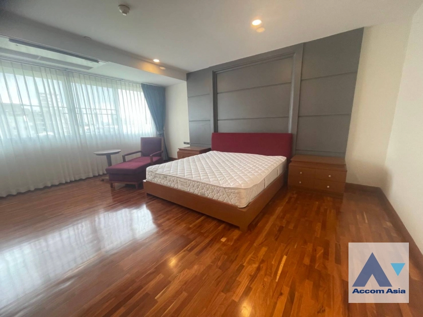 10  2 br Apartment For Rent in Sukhumvit ,Bangkok BTS Nana at Fully Furnished Apartment, Only 2 mins walk to BTS 13001950