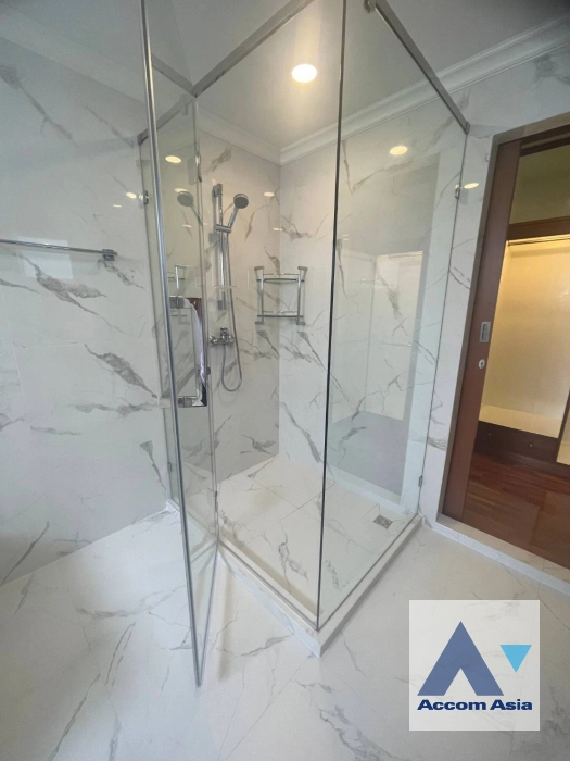 17  2 br Apartment For Rent in Sukhumvit ,Bangkok BTS Nana at Fully Furnished Apartment, Only 2 mins walk to BTS 13001950