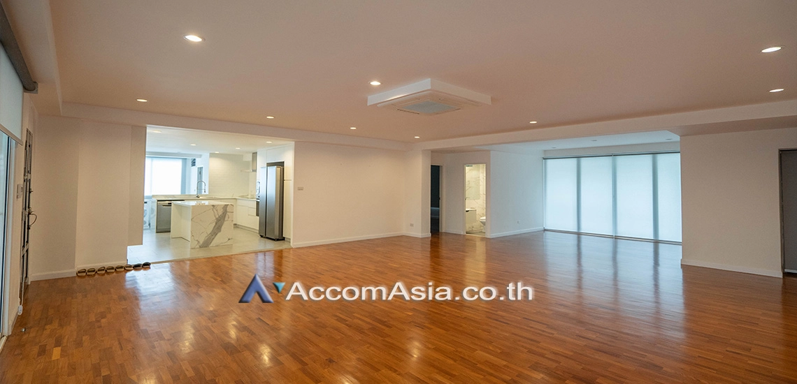 unit 4 Bedrooms  Apartment For Rent in Sukhumvit, Bangkok  near BTS Thong Lo (13001957)