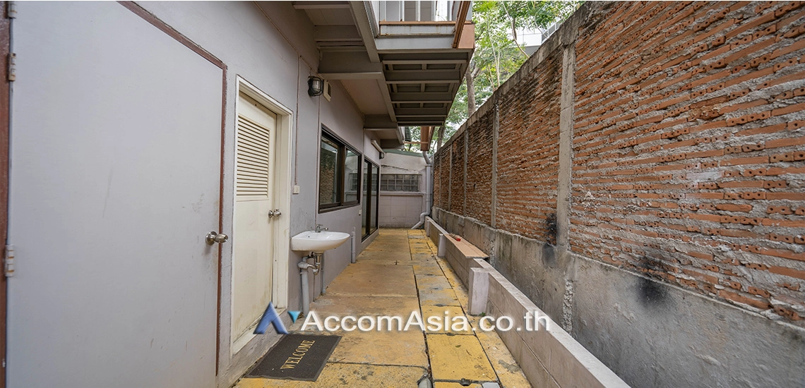 4  3 br House for rent and sale in Sukhumvit ,Bangkok BTS Asok - MRT Sukhumvit 13001960