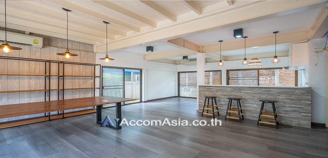 7  3 br House for rent and sale in Sukhumvit ,Bangkok BTS Asok - MRT Sukhumvit 13001960