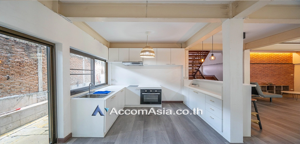 8  3 br House for rent and sale in Sukhumvit ,Bangkok BTS Asok - MRT Sukhumvit 13001960