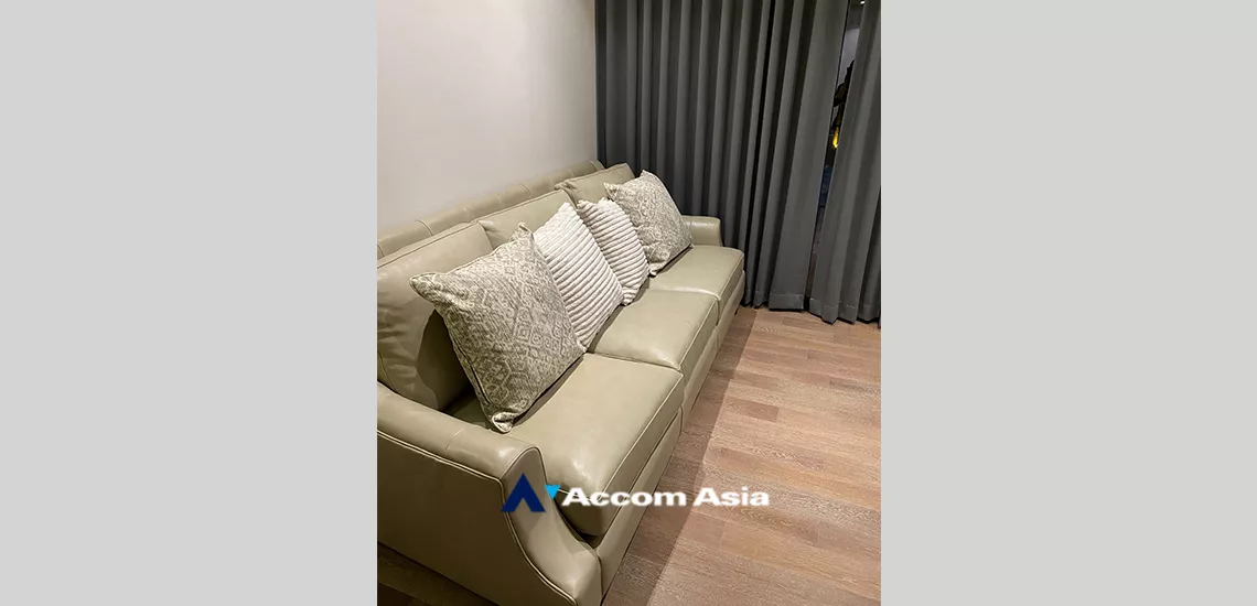 unit 2 Bedrooms  Condominium For Rent & Sale in Sukhumvit, Bangkok  near BTS Thong Lo (13001974)