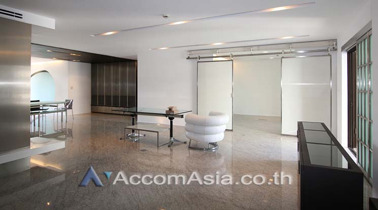  3 Bedrooms  Condominium For Rent in Ploenchit, Bangkok  near BTS Ratchadamri (13002013)